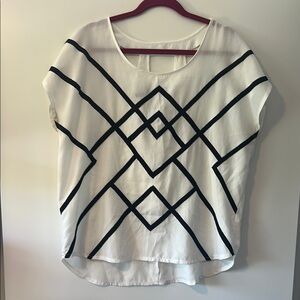 Maurices Black and White Cap Sleeve Graphic Blouse